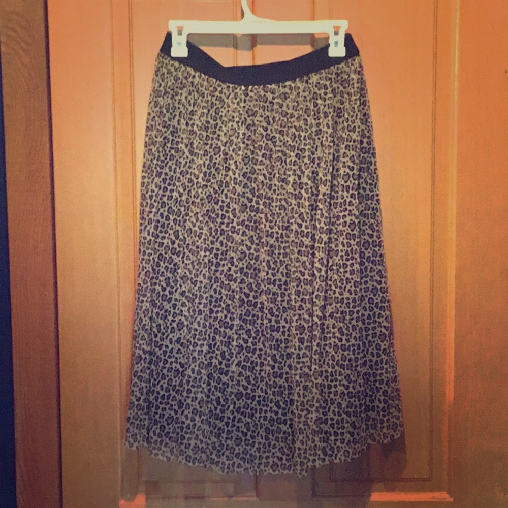 Leopard midi skirt